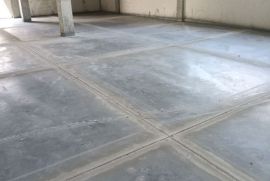 ბეტონის სამრეწველო იატაკი