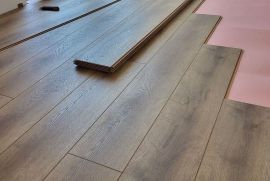 ლამინატის ხელოსანი