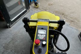 ბეტონის მოსახეხი აპარატი