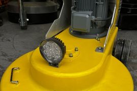 ბეტონის მოსაპრიალებელი აპარატი