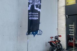 დროშა და დროშის სადგამი