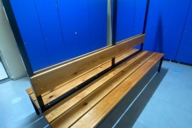 სპორტ დარბაზის გასახდელების სკამი