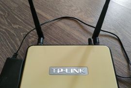 ორანტენიანი 300 Mbps Wi-Fi როუტერი