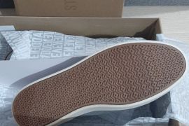 Steve Madden -ის ორიგინალი კედები (EU43-44) 'უახლე