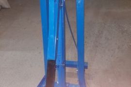 ქირავდება დღიურად ავტომობილის ძრავის ,,მატორის,, ა