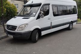 მიკროავტობუსით მომსახურება