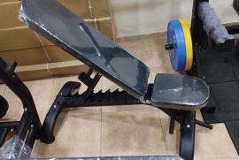 სავარჯიშო რეგულირებადი სკამი