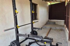 მრავალფუნქციური სავარჯიშო რეკი ტურნიკით და ორძელით