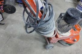 ქირავდება ბეტონის, მოზაიკის მოსახეხი