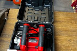 შპალერის ამცლელი კედლის ფრეზი