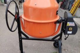 ქირავდება ბეტონის საზელი ,,მეშალკა,, ფაზა ნული 220