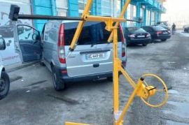 ქირავდება გიფსოკარდონის ამწე დღიურად