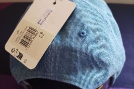 LEVIS