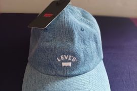 LEVIS