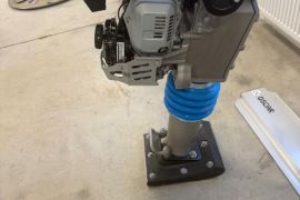 ხელის სატკეპნი გრუნტის, "კენგურუ"