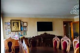 ანტიკვარული ავეჯი(კომპლექტი) წაიკითხეთ აღწერა