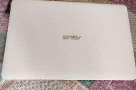 იყიდება Asus-ის ლეპტოპი