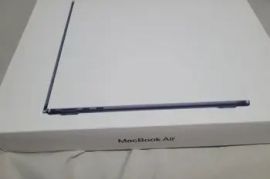 MacBook Air 13.6" M5 216GB RAM / 512 GB SSD