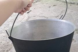 იყიდება ძველებური თუჯის ქვაბები