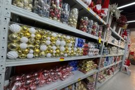 საწყობის და მაღაზიის თარო