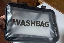 იყიდება კოსმეტიკის ჩანთა