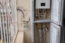 მეტალო პლასტმასის კარადა