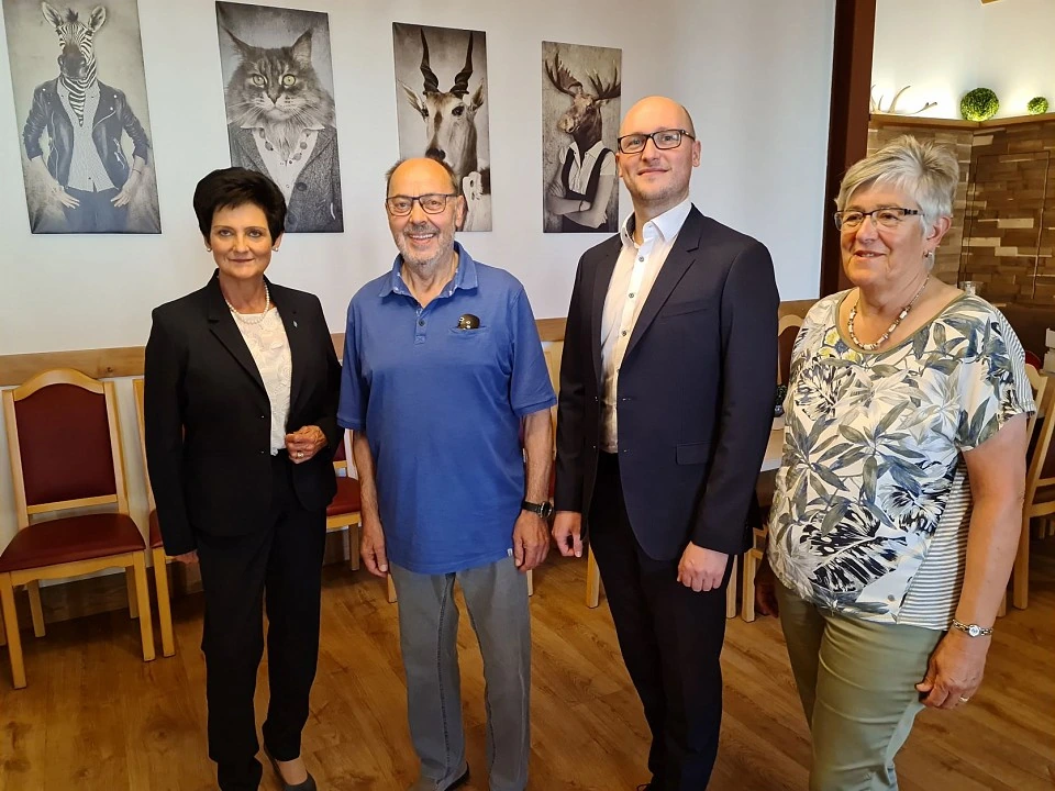 Ehrung langjähriger Mitglieder bei der Mitgliederversammlung 2021 der Baugenossenschaft Plattling eG