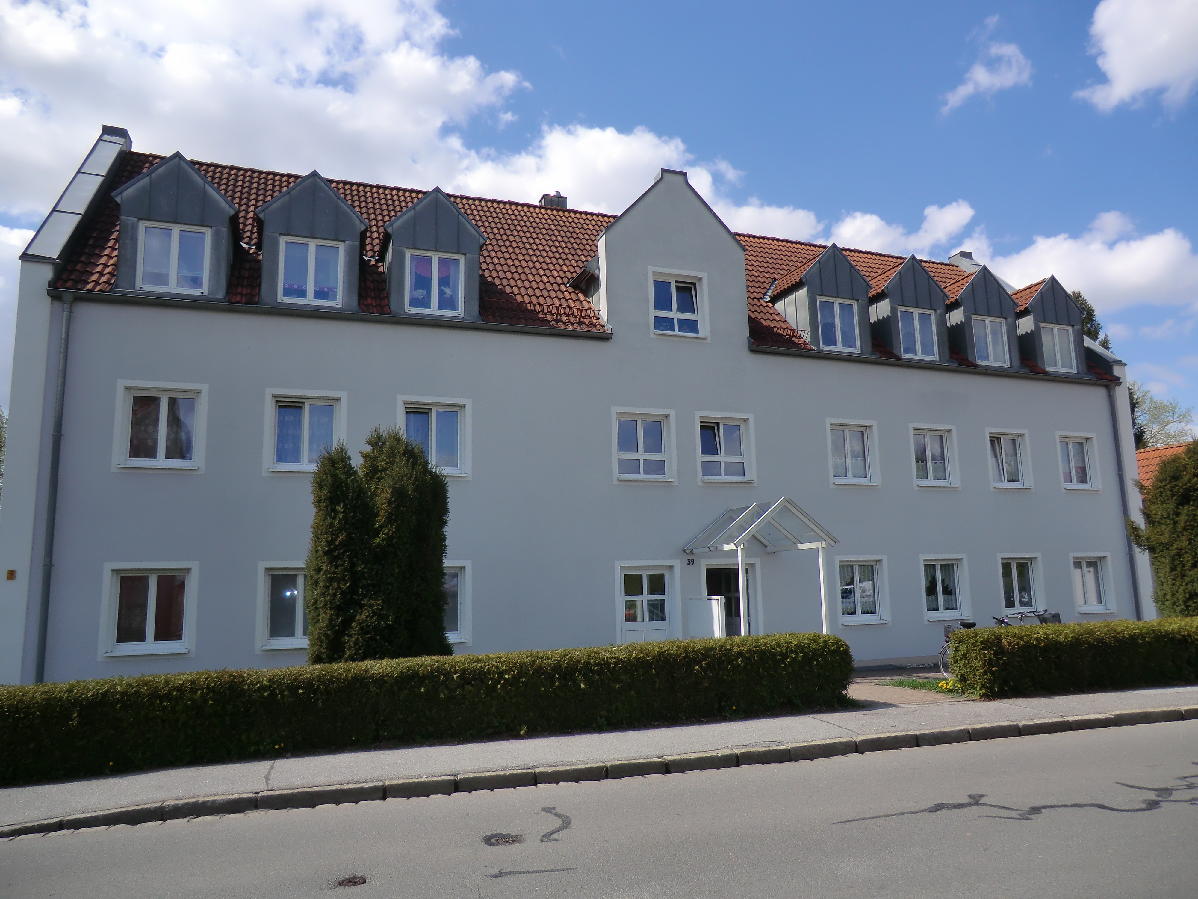 Dr.-Kiefl-Straße 39, 94447 Plattling-Höhenrain