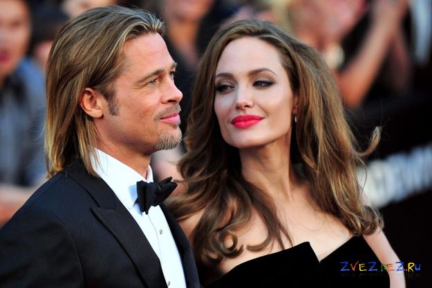 Анджелина Джоли сменила фамилию