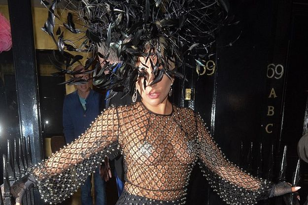 Леди Гага накануне свадьбы шокировала публику откровенным нарядом