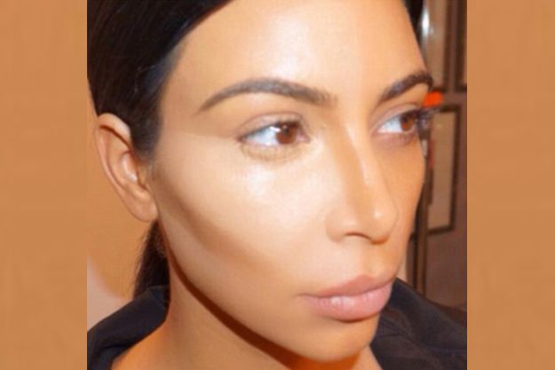 Ким Кардашьян показала, как наносит макияж