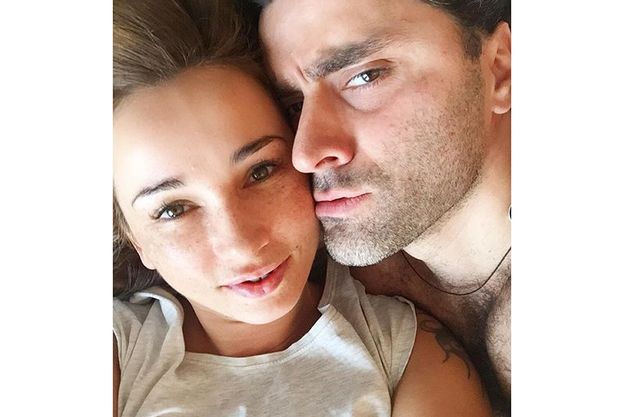 Анфиса Чехова показала снимок с мужем в постели