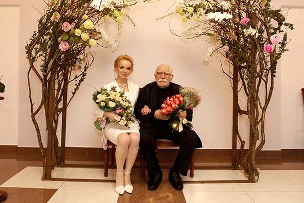 Армен Джигарханян тайно женился на 36-летней возлюбленной