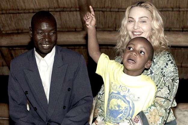 Мадонна с приемным сыном Дэвидом и его отцом