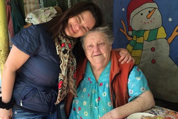Наташа Королева с бабушкой
