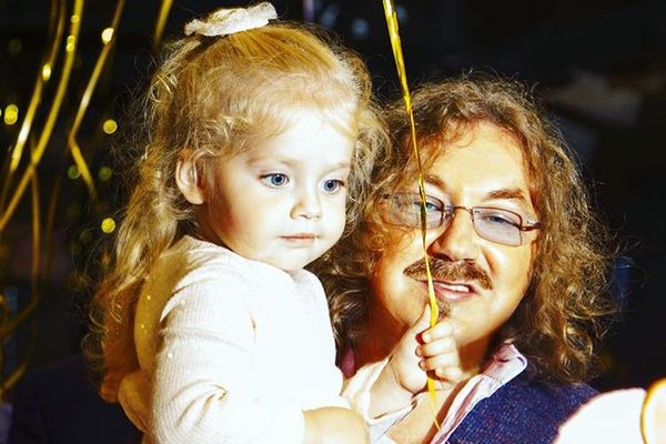 Игорь Николаев опубликовал фото с младшей дочерью Аллы Пугачевой