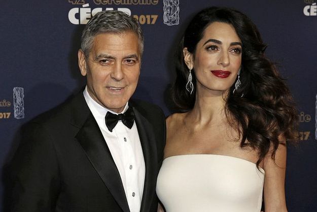 Джордж Клуни вышел в свет с беременной женой