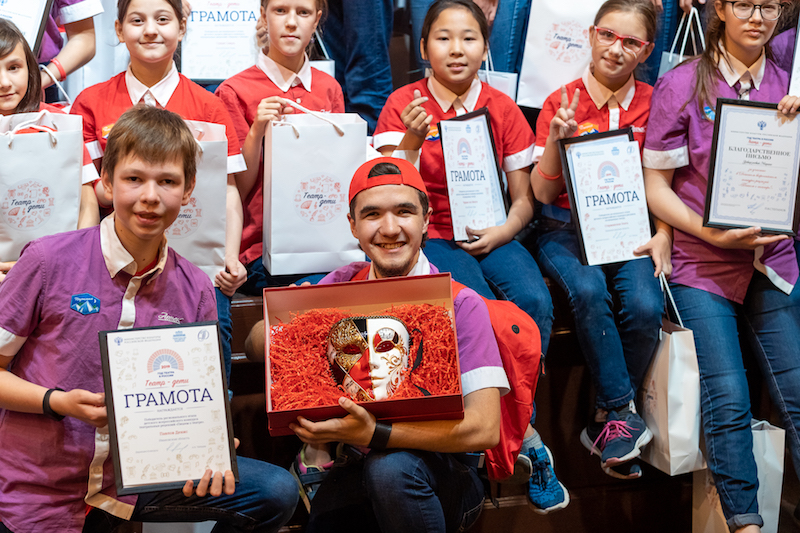 В «Артеке» наградили победителей проекта «Театр-дети»